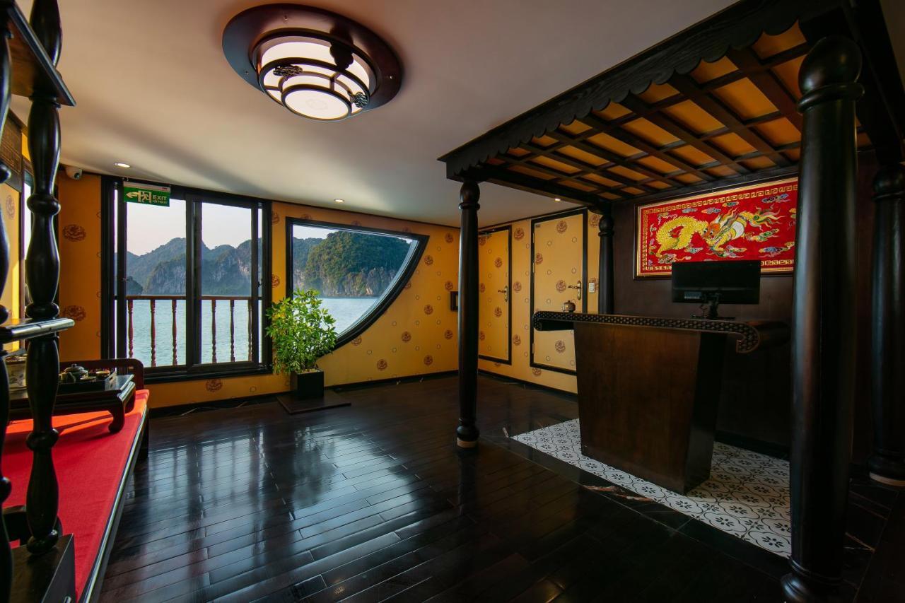 Nostalgia Halong Cruise Hotel Ha Long Bagian luar foto