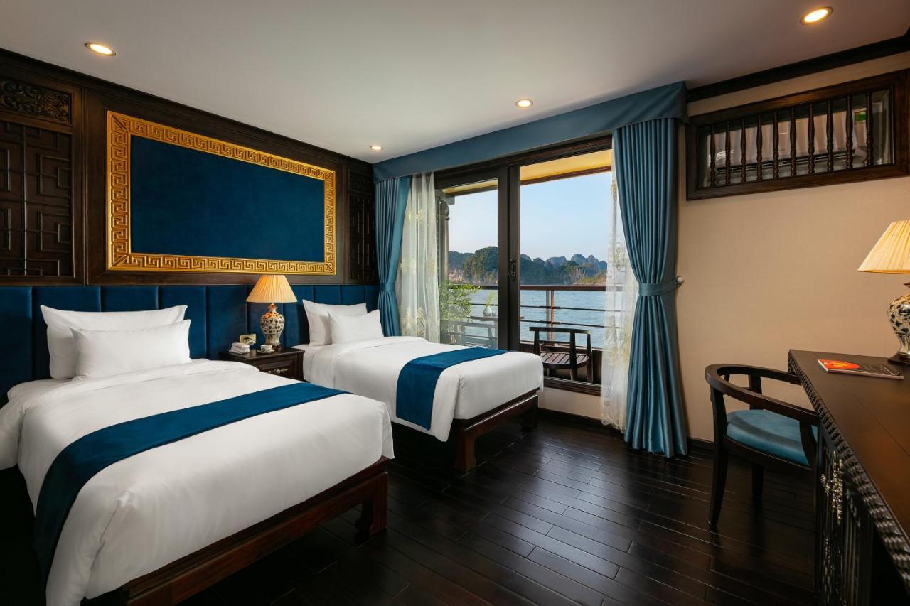 Nostalgia Halong Cruise Hotel Ha Long Bagian luar foto