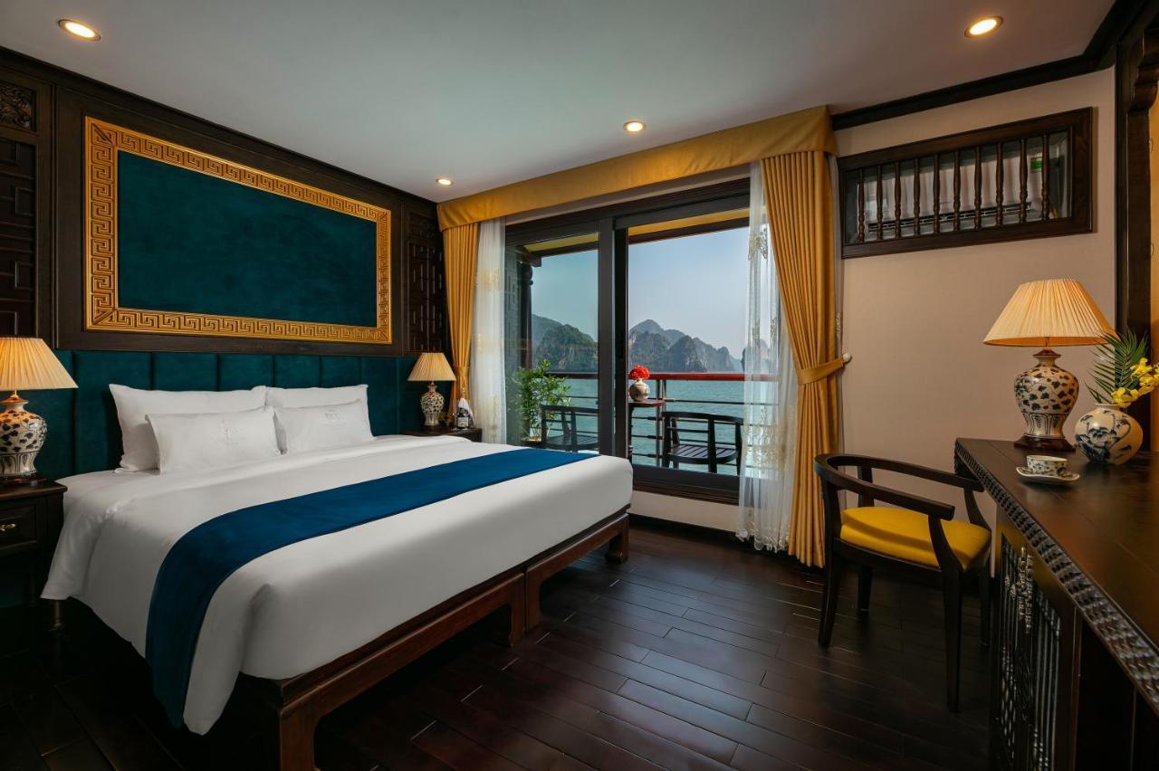 Nostalgia Halong Cruise Hotel Ha Long Bagian luar foto