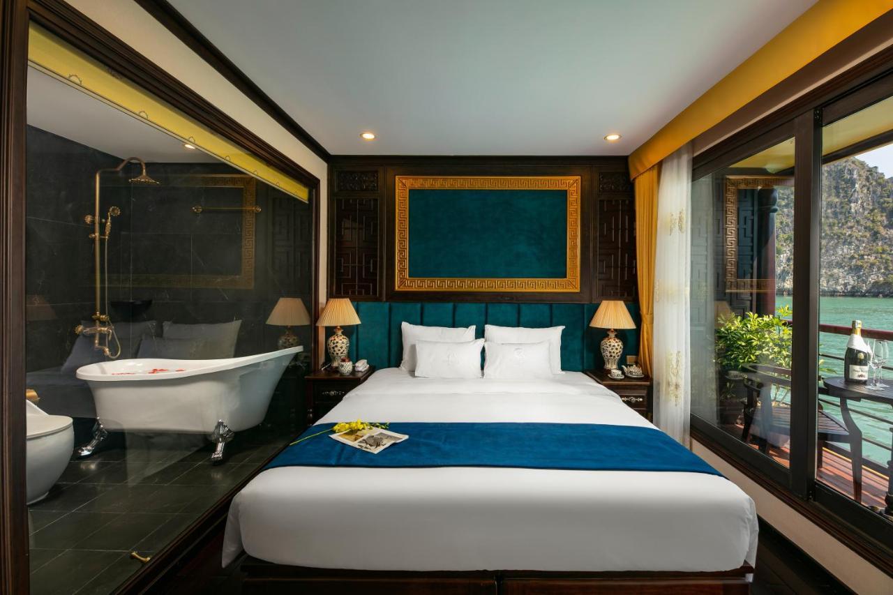 Nostalgia Halong Cruise Hotel Ha Long Bagian luar foto