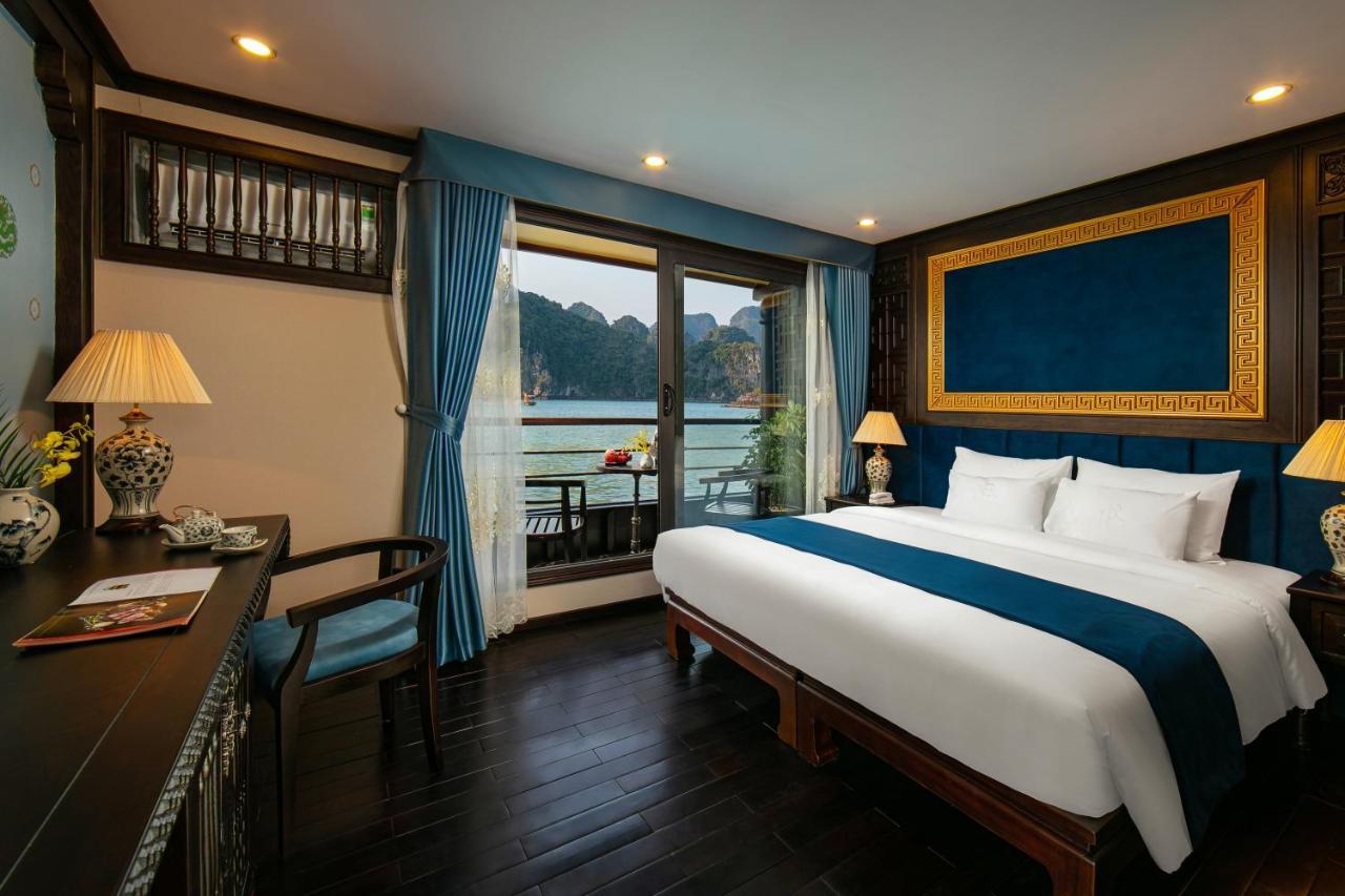 Nostalgia Halong Cruise Hotel Ha Long Bagian luar foto