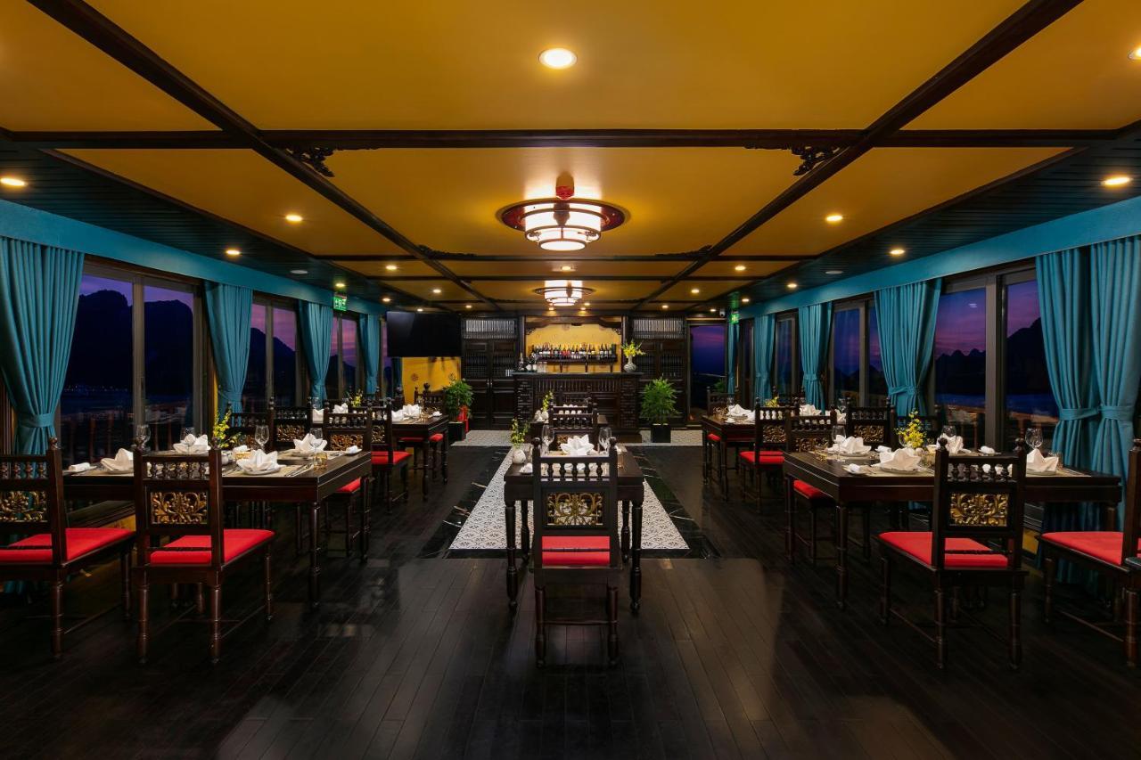 Nostalgia Halong Cruise Hotel Ha Long Bagian luar foto